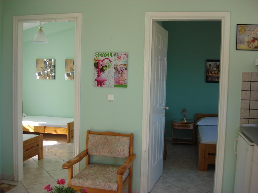 Villa Melina 2 Koinira Habitación foto